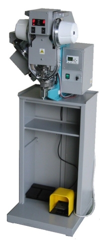 EP13M: Machine de pose de boutons-pression en automatique presse
